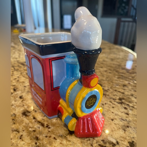 Disney runaway railroad mug - Picture 2 of 6